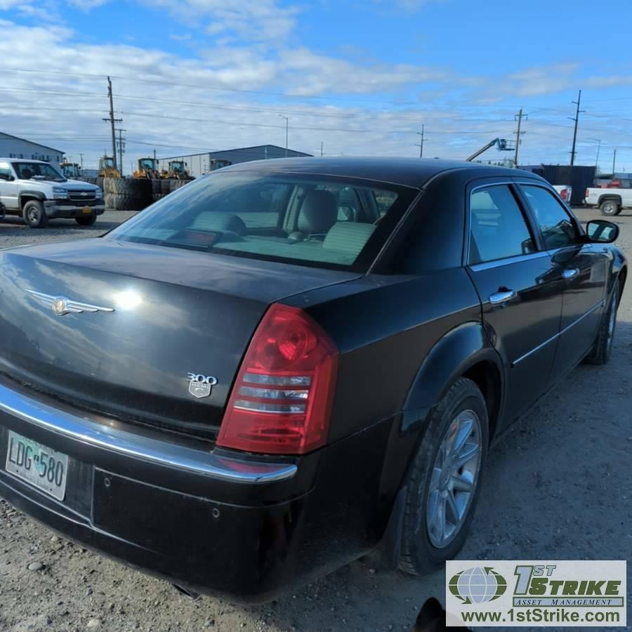 2006 CHRYSLER 300, 5.7L HEMI, RWD, 4-DOOR. UNKNOWN MECHANICAL PROBLEMS, ELECTRICAL ISSUES.