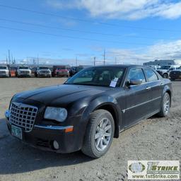 2006 CHRYSLER 300, 5.7L HEMI, RWD, 4-DOOR. UNKNOWN MECHANICAL PROBLEMS, ELECTRICAL ISSUES.