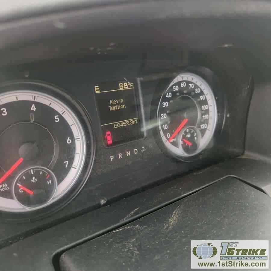 2014 RAM 1500 SLT, 5.7L HEMI, 4X4, CREW CAB, SHORT BED. RECONSTRUCTED TITLE