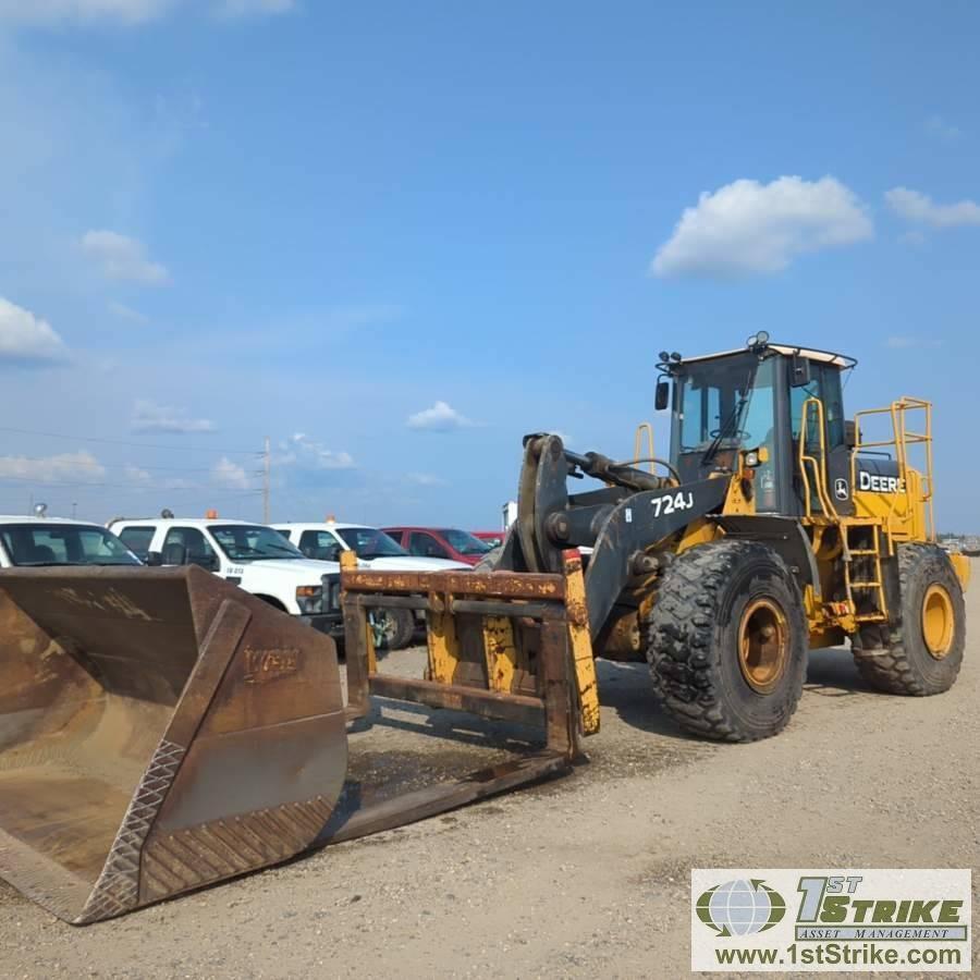 LOADER, 2007 JOHN DEERE 724J, EROPS,  QUICK ATTACH, W/8FT FORKS, 9FT GP BUCKET