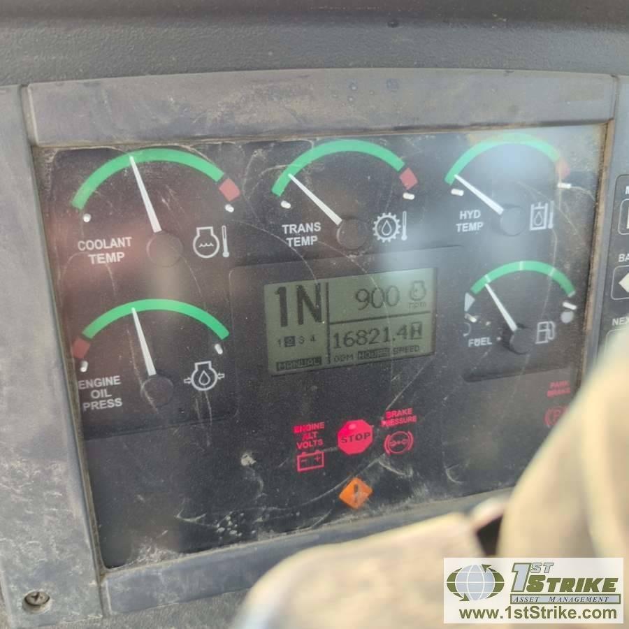 LOADER, 2007 JOHN DEERE 724J, EROPS,  QUICK ATTACH, W/8FT FORKS, 9FT GP BUCKET