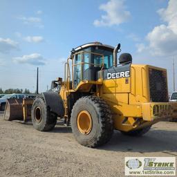 LOADER, 2007 JOHN DEERE 724J, EROPS,  QUICK ATTACH, W/8FT FORKS, 9FT GP BUCKET