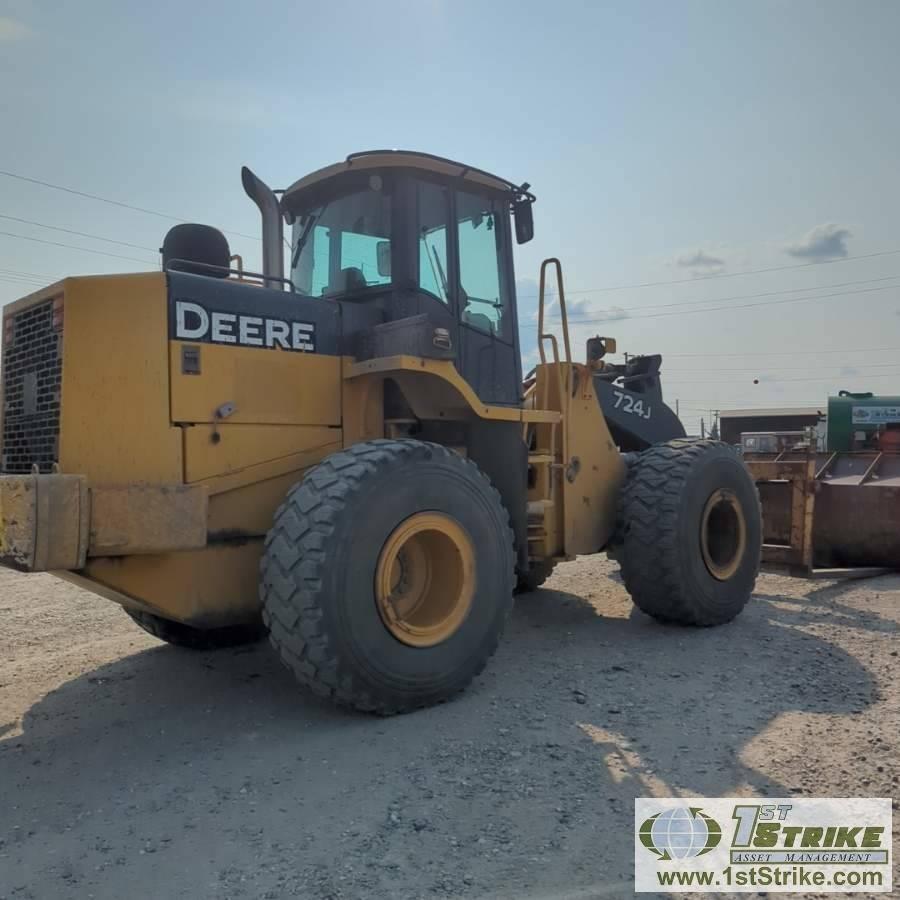 LOADER, 2007 JOHN DEERE 724J, EROPS,  QUICK ATTACH, W/8FT FORKS, 9FT GP BUCKET
