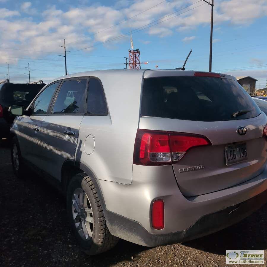 2015 KIA SORENTO GDI, 2.4L GAS, FWD