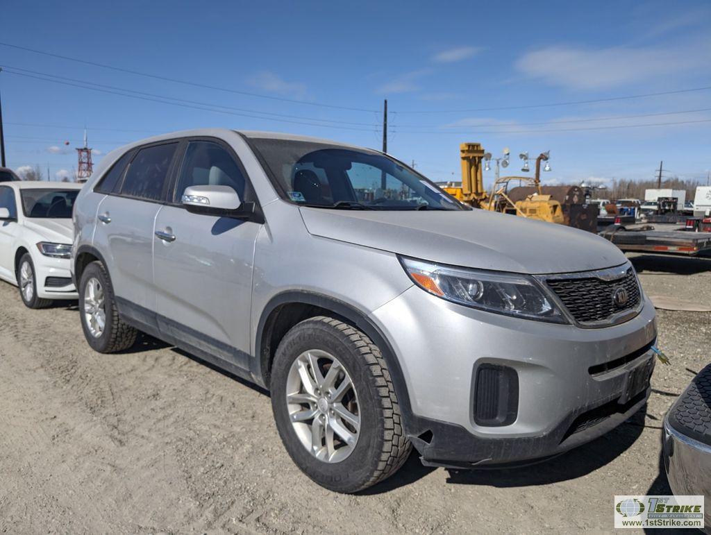 2015 KIA SORENTO GDI, 2.4L GAS, FWD