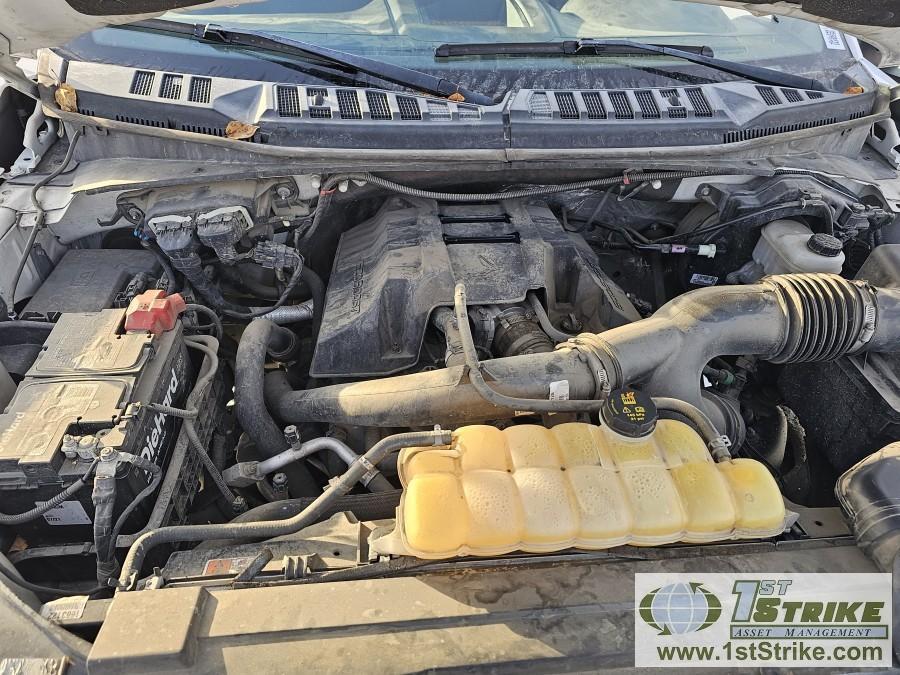 2016 FORD F-150, 2.7L ECOBOOST, 4X4, CREW CAB, SHORT BED. UNKNOWN MECHANICAL PROBLEMS. HEADGASKET LE