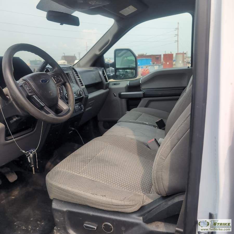 2016 FORD F-150, 2.7L ECOBOOST, 4X4, CREW CAB, SHORT BED. UNKNOWN MECHANICAL PROBLEMS. HEADGASKET LE