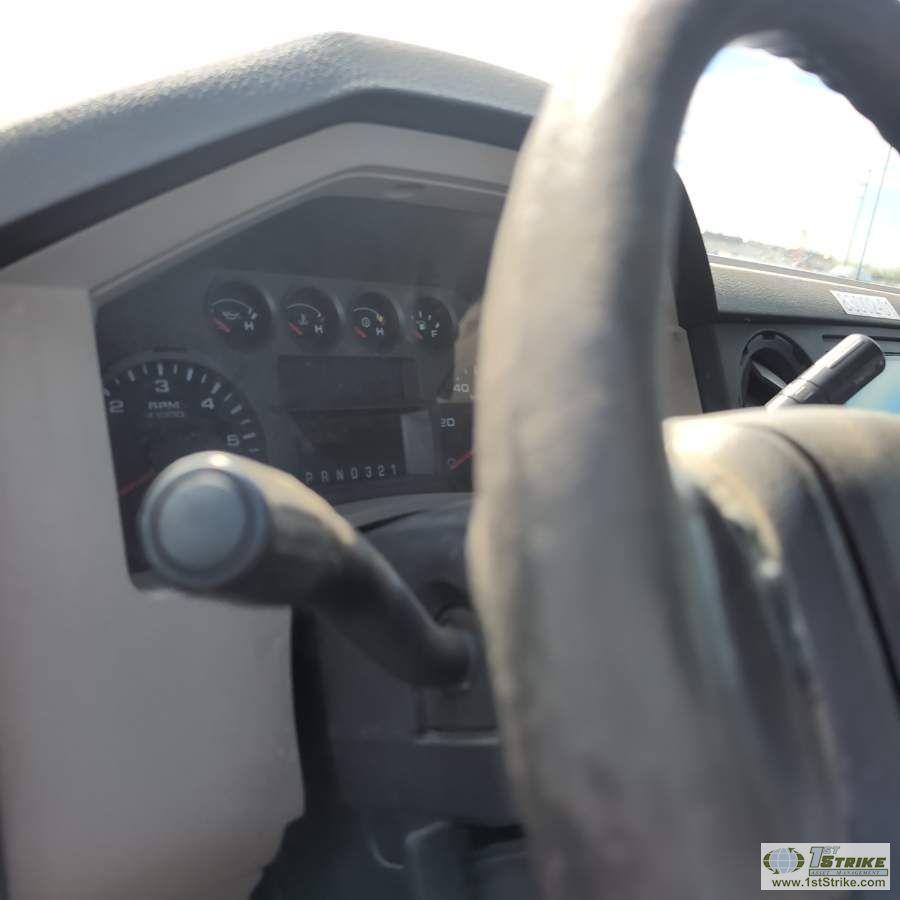 2009 FORD F-350 SUPERDUTY XL, 6.8L TRITON, 4X4, EXTENDED CAB, LONG BED