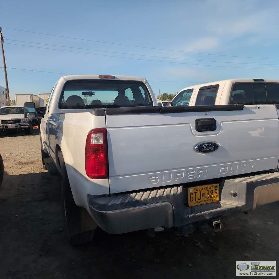 2009 FORD F-350 SUPERDUTY XL, 6.8L TRITON, 4X4, EXTENDED CAB, LONG BED