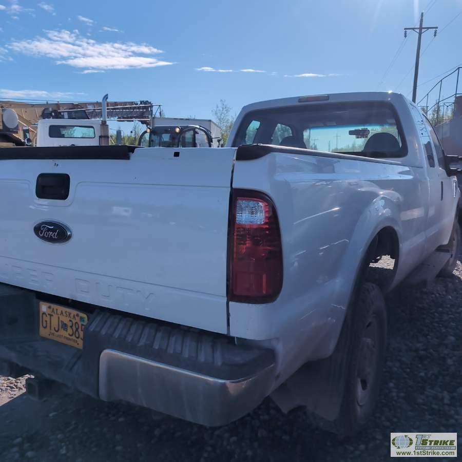 2009 FORD F-350 SUPERDUTY XL, 6.8L TRITON, 4X4, EXTENDED CAB, LONG BED