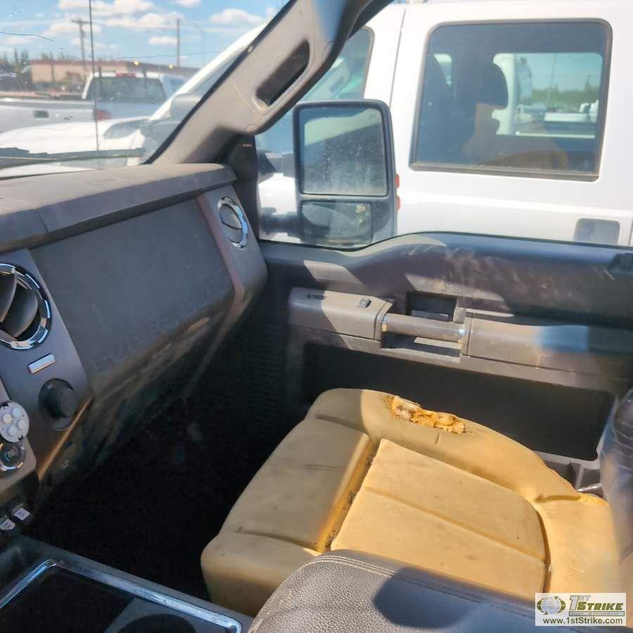 2014 FORD F-350 SUPERDUTY LARIAT, 6.7L POWERSTROKE, 4X4, CREW CAB, LONG BED. UNKNOWN MECHANICAL PROB
