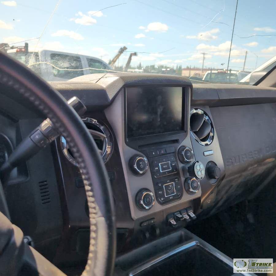 2014 FORD F-350 SUPERDUTY LARIAT, 6.7L POWERSTROKE, 4X4, CREW CAB, LONG BED. UNKNOWN MECHANICAL PROB