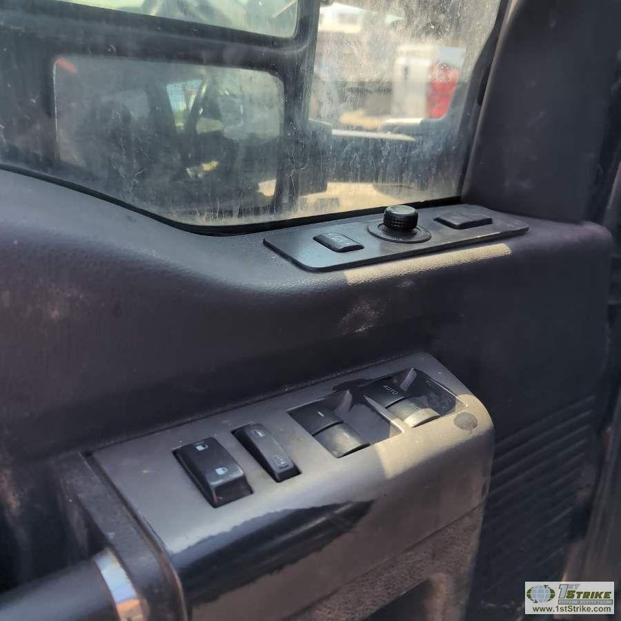 2014 FORD F-350 SUPERDUTY LARIAT, 6.7L POWERSTROKE, 4X4, CREW CAB, LONG BED. UNKNOWN MECHANICAL PROB