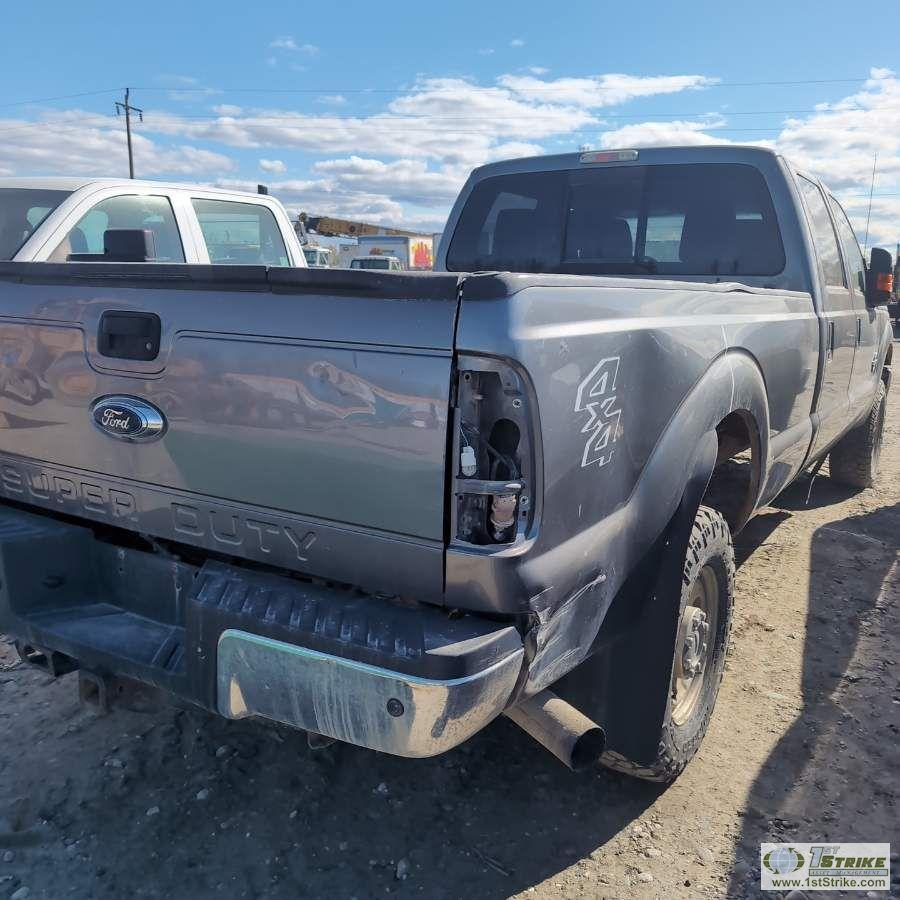 2014 FORD F-350 SUPERDUTY LARIAT, 6.7L POWERSTROKE, 4X4, CREW CAB, LONG BED. UNKNOWN MECHANICAL PROB