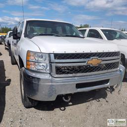 2013 CHEVROLET SILVERADO 2500HD, 6.6L DURAMAX, 4X4, CREW CAB, LONG BED. UNKOWN MECHANICAL PROBLEMS.