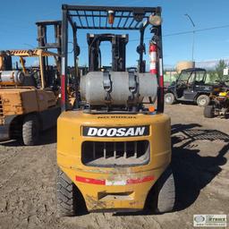 FORKLIFT, DAEWOO DOOSAN MODEL G25P, OROPS, 4800LB CAPACITY, 186IN LIFT HEIGHT, 4 CYLINDER LP ENGINE,
