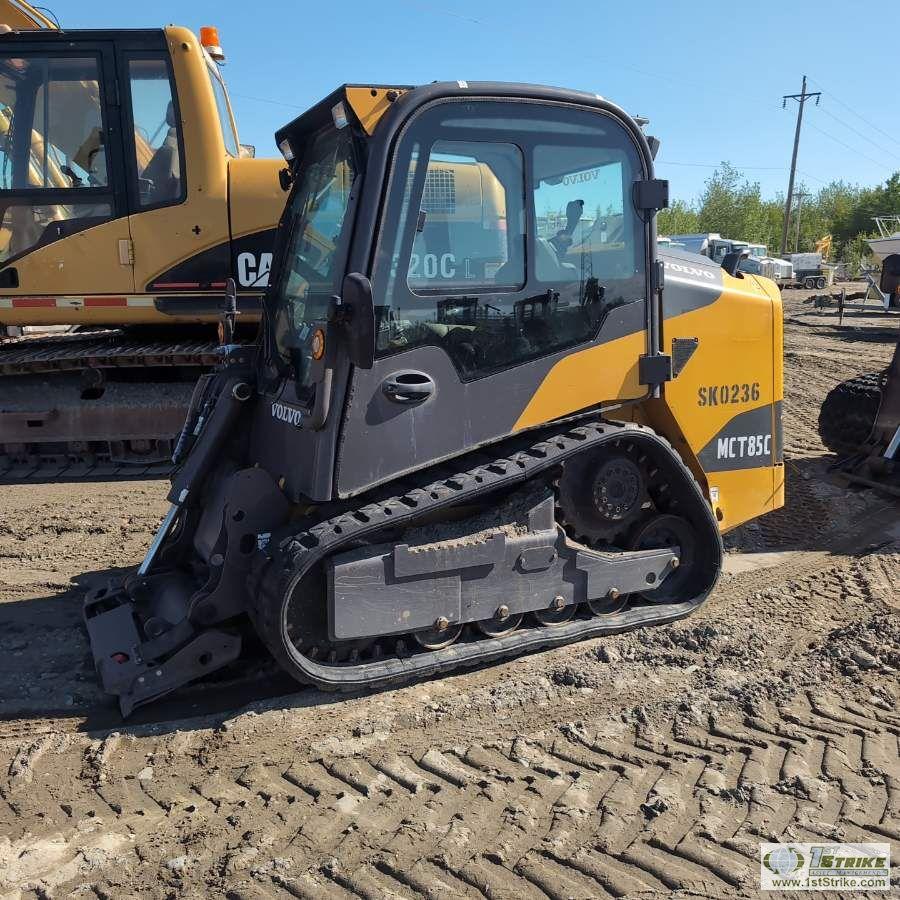SKIDSTEER, 2014 VOLVO MCT85C T4, EROPS, TRACKED, SINGLE BOOM, SIDE ENTRANCE, HYDRAULIC ACTUATED ATTA