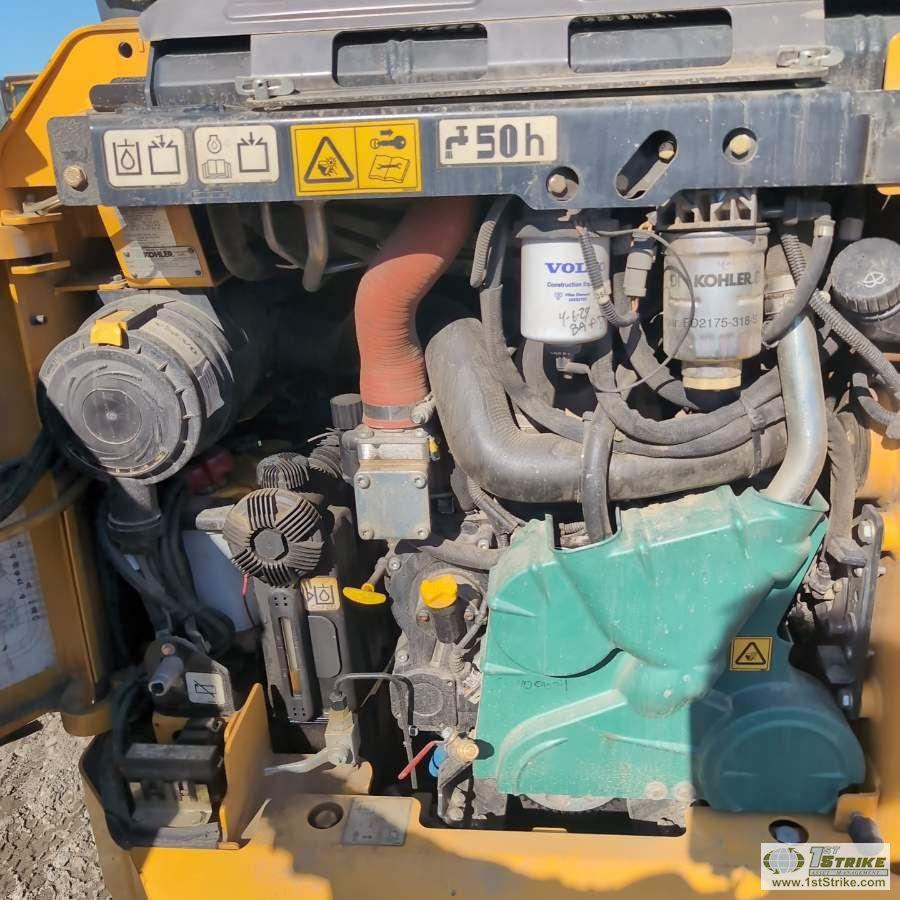 SKIDSTEER, 2014 VOLVO MCT85C T4, EROPS, TRACKED, SINGLE BOOM, SIDE ENTRANCE, HYDRAULIC ACTUATED ATTA