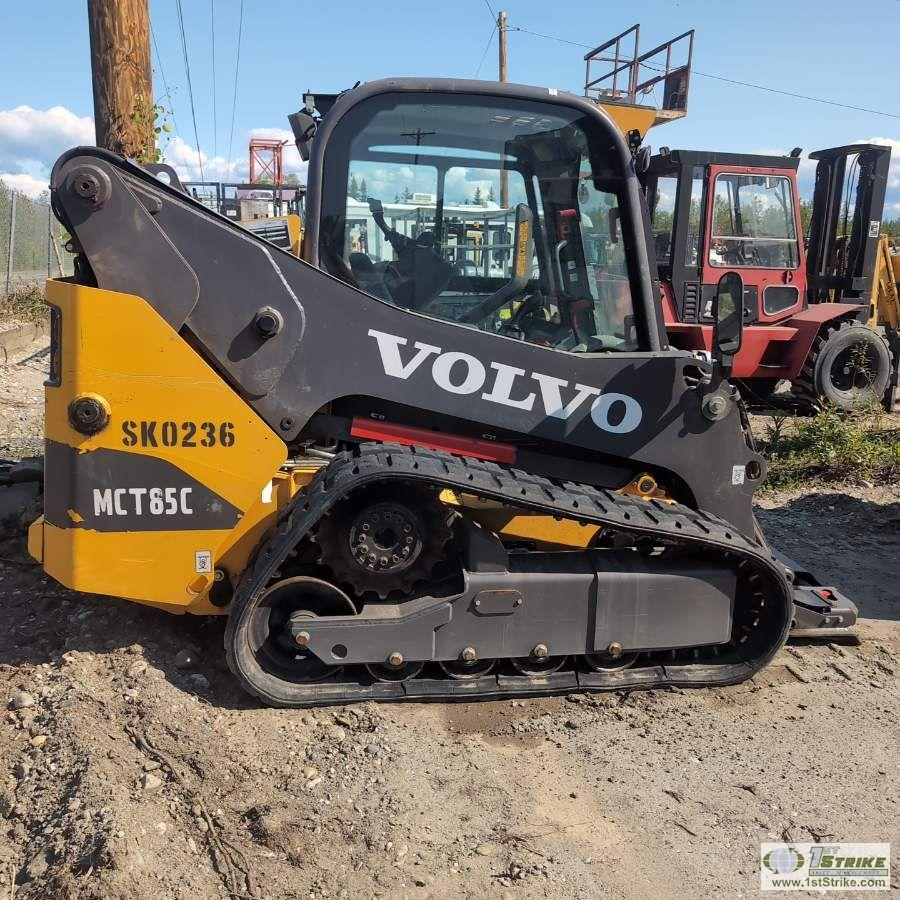 SKIDSTEER, 2014 VOLVO MCT85C T4, EROPS, TRACKED, SINGLE BOOM, SIDE ENTRANCE, HYDRAULIC ACTUATED ATTA