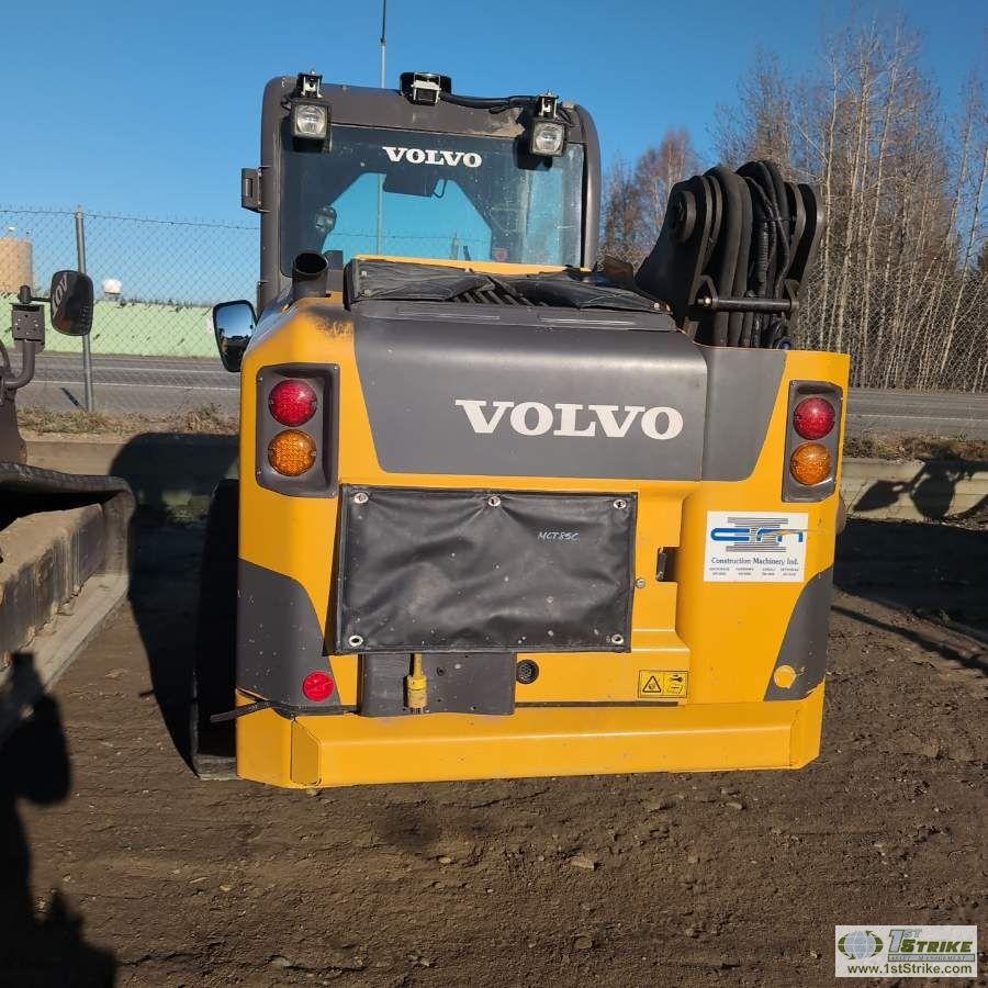 SKIDSTEER, 2014 VOLVO MCT85C T4, EROPS, TRACKED, SINGLE BOOM, SIDE ENTRANCE, HYDRAULIC ACTUATED ATTA