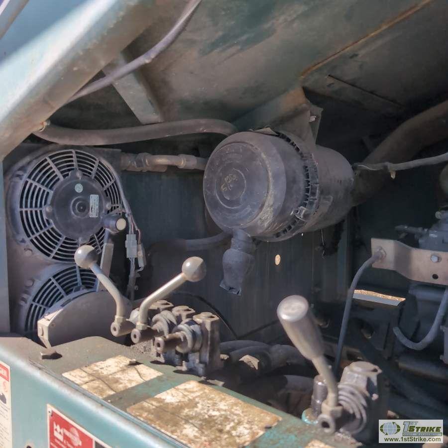 SCREEN PLANT, CHIEFTAIN POWERSCREEN 1400, 4 CYLINDER DIESEL ENGINE, TANDEM AXLE TRAILER MOUNTED. UNK