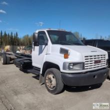 CAB AND CHASSIS TRUCK, 2006 GMC C5, 8.1L GAS ENGINE, AUTOMATIC TRANSMISSION, RWD, SINGLE REAR AXLE,