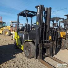 FORKLIFT, 2018 CLARK S30L, 5600LB CAPACITY, 189IN LIFT HEIGHT, 4-CYLINDER LP ENGINE