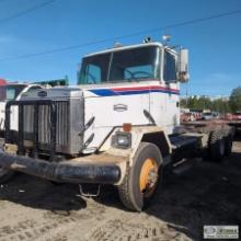 SEMI TRACTOR, 1992 VOLVO