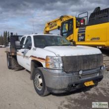 2013 CHEVROLET SILVERADO 3500HD, 6.6L DURAMAX, 4X4, DUALLY, CREW CAB, FLAT BED. UNKOWN MECHANICAL PR