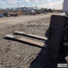 LOADER ATTACHEMENT, FORKS, CATERPILLAR. FITS 1T28G