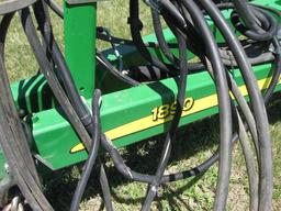 JD 1890 30' Air Seeder w/1910 Cart