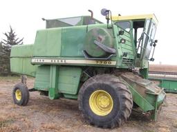 JD 7700 Diesel Combine, JD 224 24' Flex Head, JD 643 Corn Head