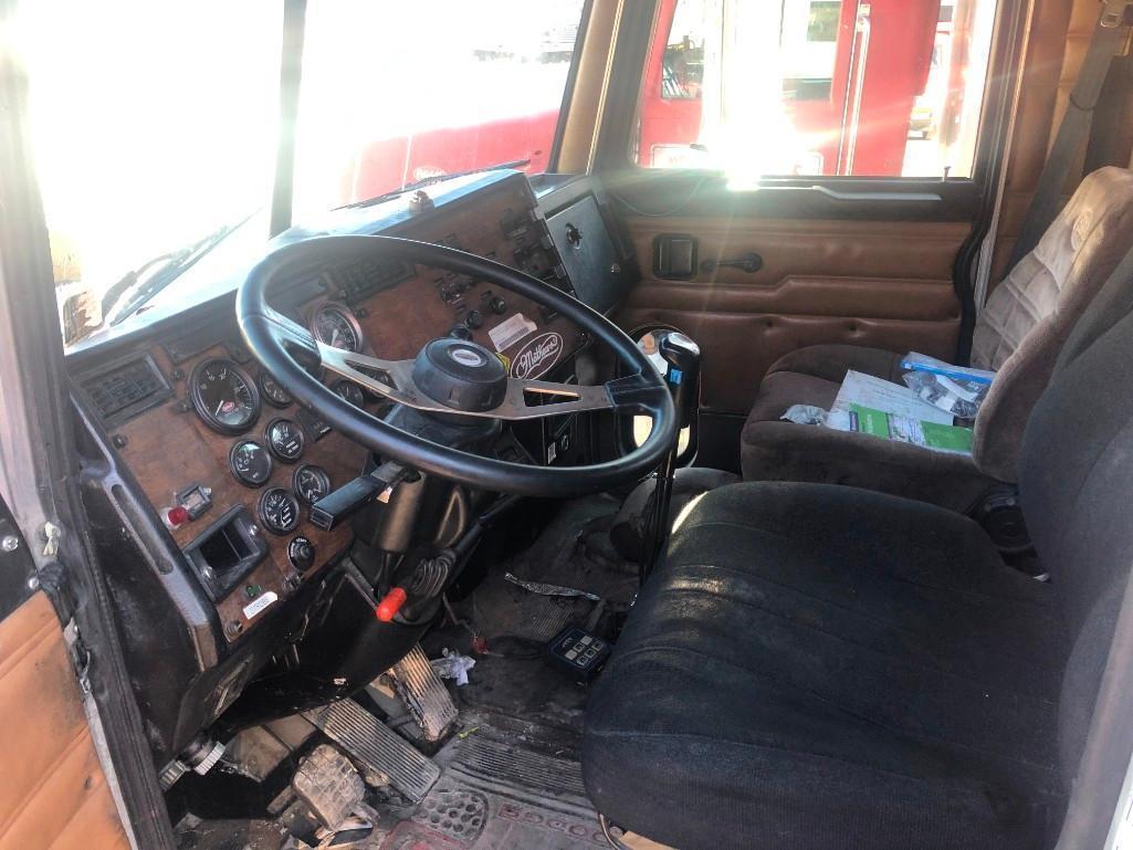 1999 PETERBILT 357 FUEL/LUBE TRUCK VN:503252 powered by Cummins ISM diesel engine, equipped with Roa