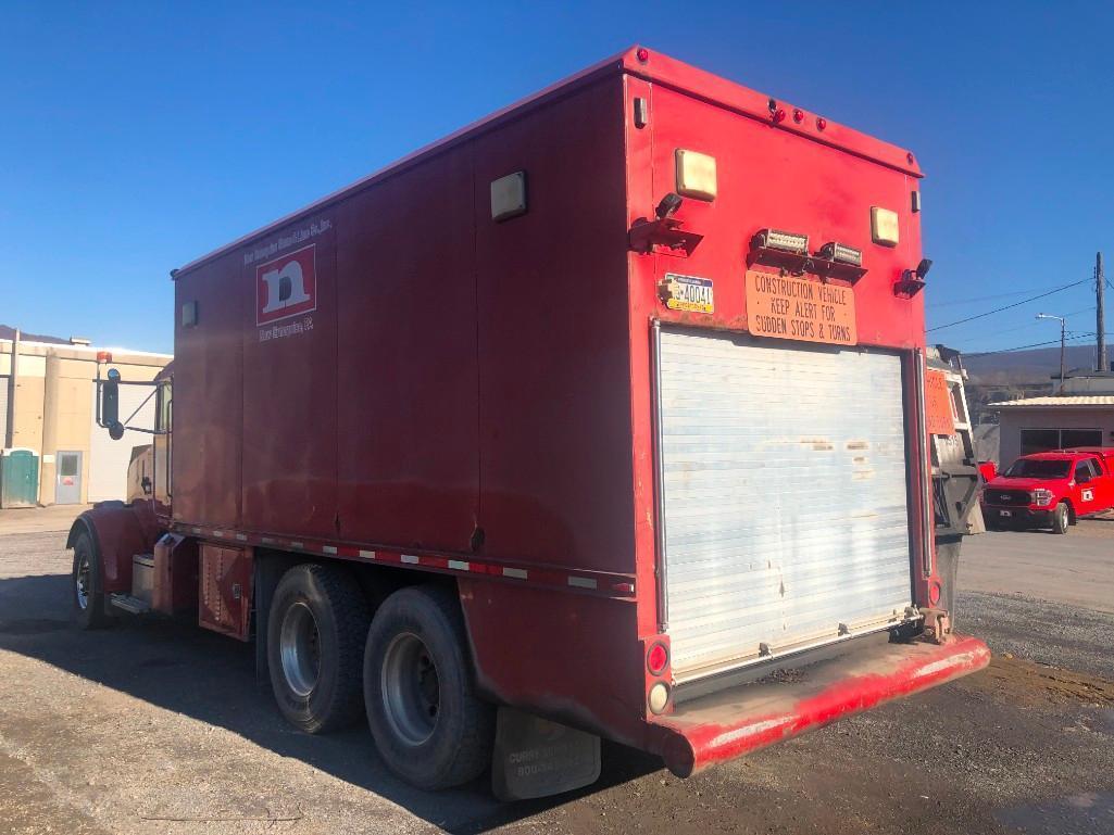 1999 PETERBILT 357 FUEL/LUBE TRUCK VN:503252 powered by Cummins ISM diesel engine, equipped with Roa