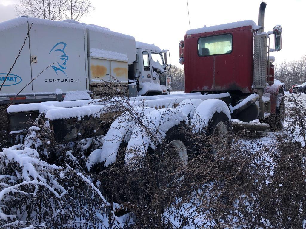 1989 PETERBILT 357 CAB & CHASSIS VN:276277 powered by Cat 3306 diesel engine, equipped with Road Ran