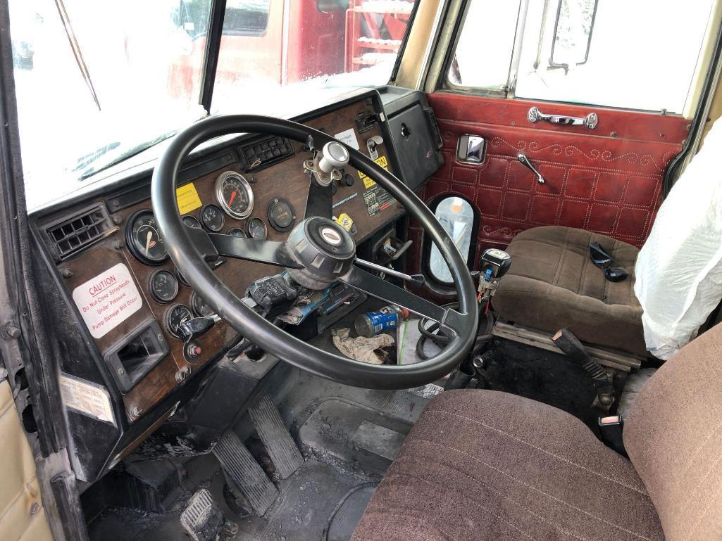 1989 PETERBILT 357 CAB & CHASSIS VN:276277 powered by Cat 3306 diesel engine, equipped with Road Ran