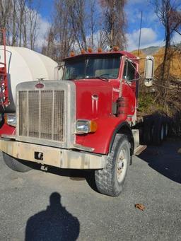 1989 PETERBILT 357 CAB & CHASSIS VN:276277 powered by Cat 3306 diesel engine, equipped with Road Ran