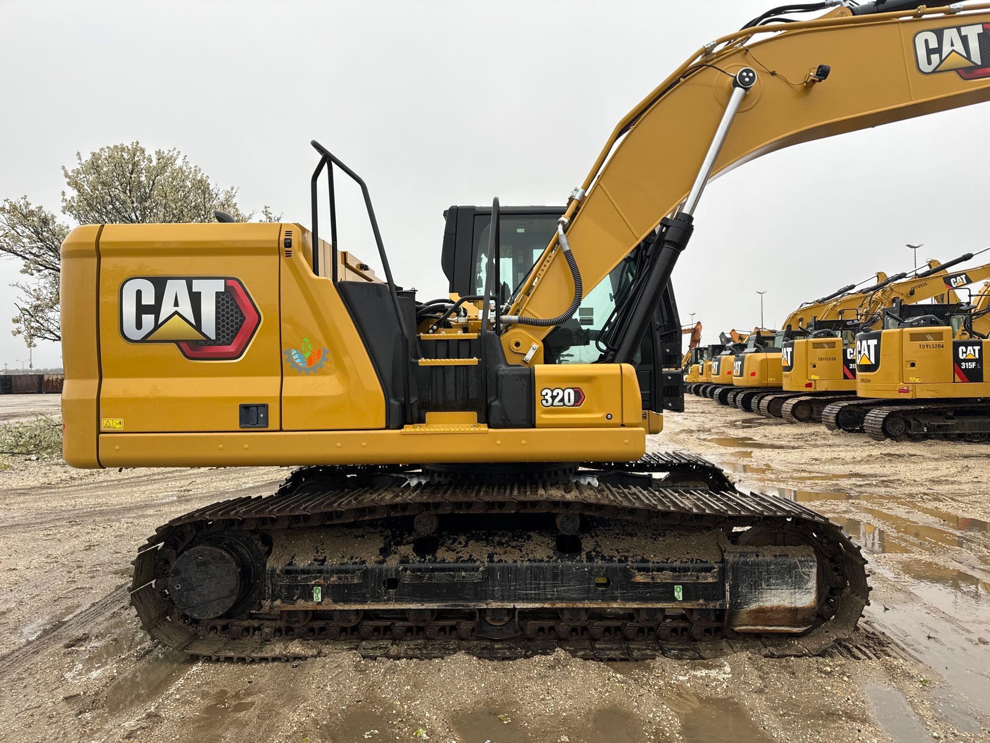 2022 CAT 320 2D HYDRAULIC EXCAVATOR SN:MYK10460 powered by Cat diesel engine, equipped with Cab,