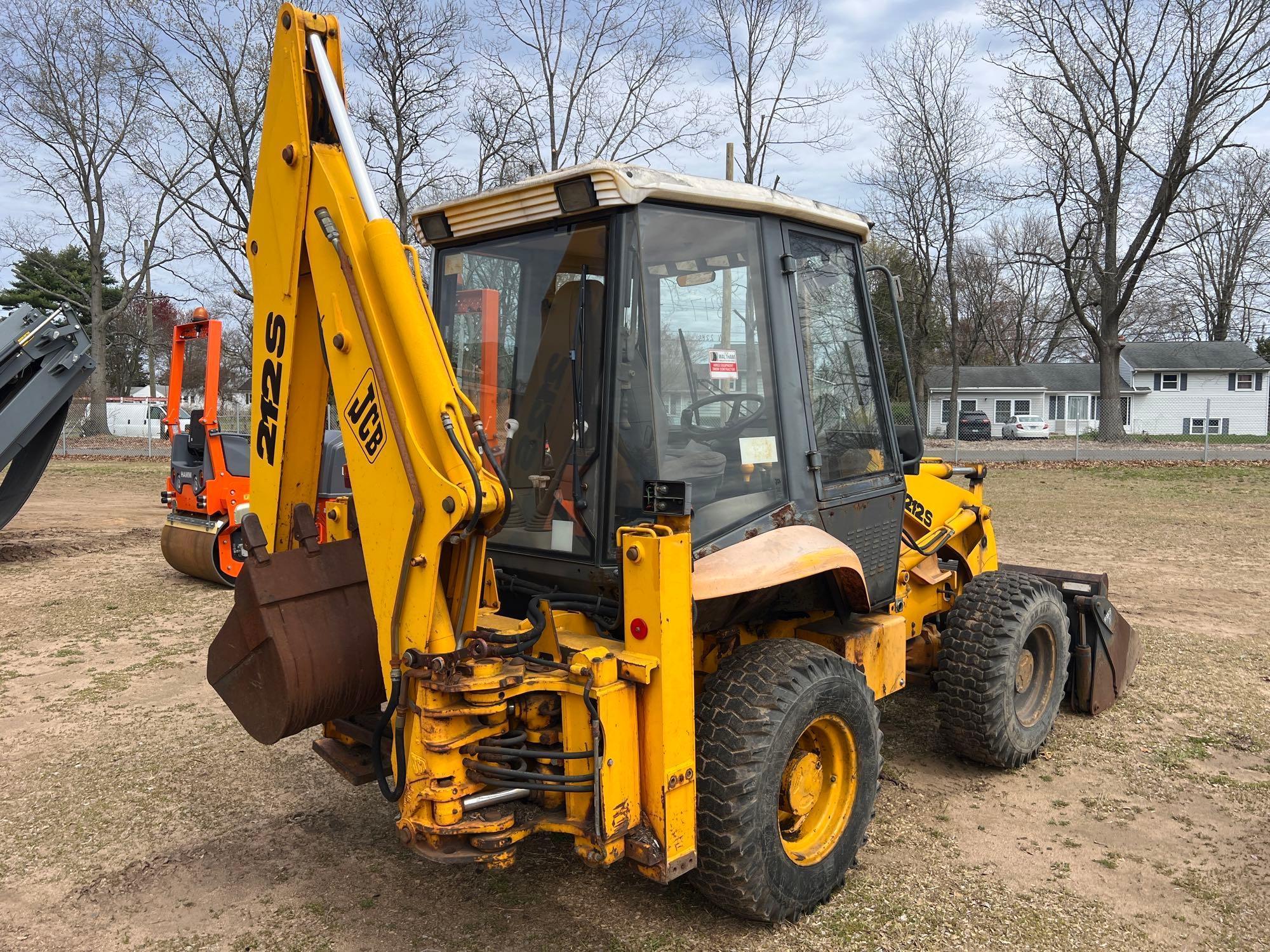 JCB 212S TRACTOR LOADER BACKHOE SN-1762283 4x4, powered by diesel engine, equipped with EROPS, rear