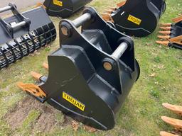 NEW TROJAN 30IN. DIGGING BUCKET EXCAVATOR BUCKET 65mm pins fits to: Cat 311/312/313/314 Kobelco 140,