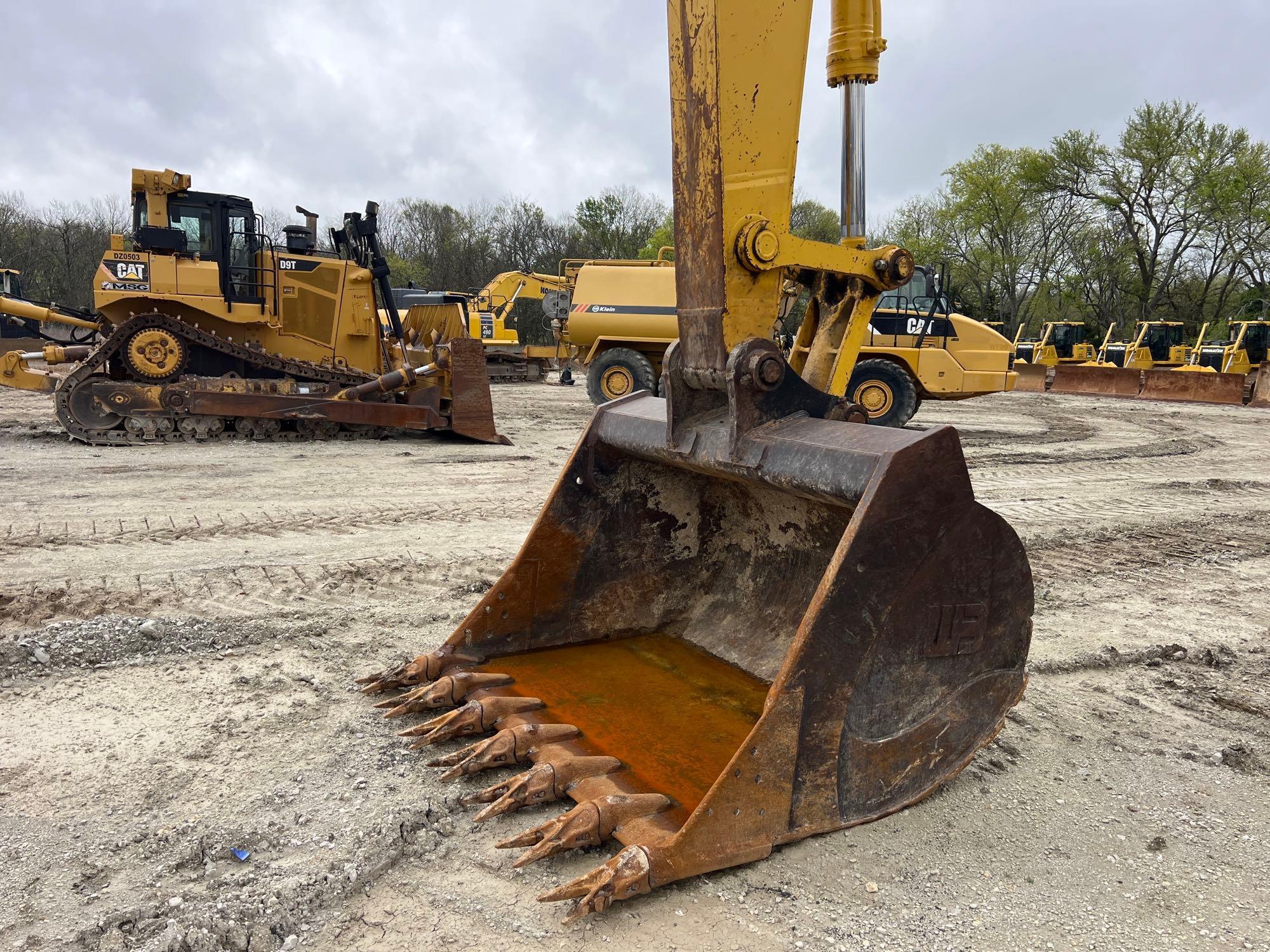 2018 KOMATSU PC490LC-11 HYDRAULIC EXCAVATOR SN:A41989 powered by Komatsu SAA6D125E-7 diesel engine,