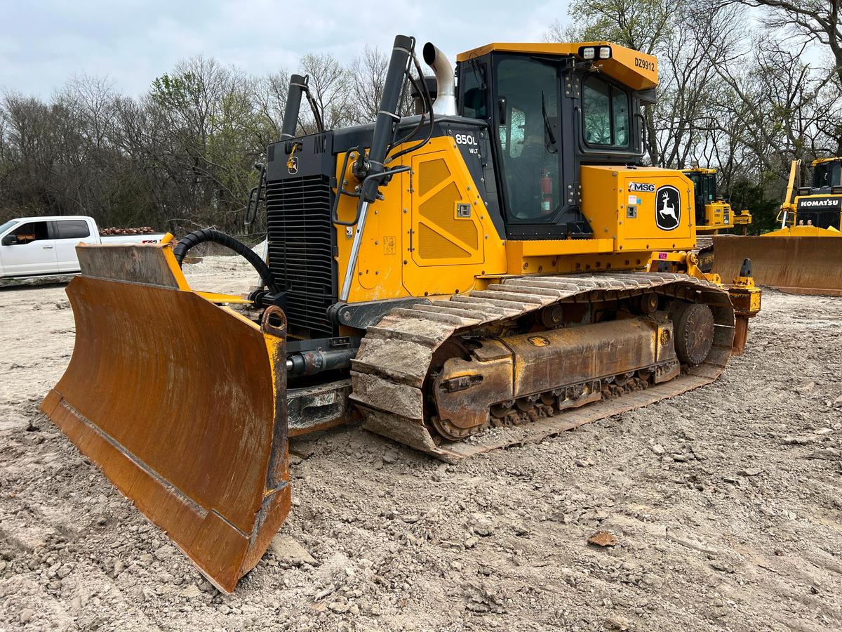 2020 JOHN DEERE 850L WLT CRAWLER TRACTOR SN:1T0850LXCLF369912 powered by John Deere 6090 diesel