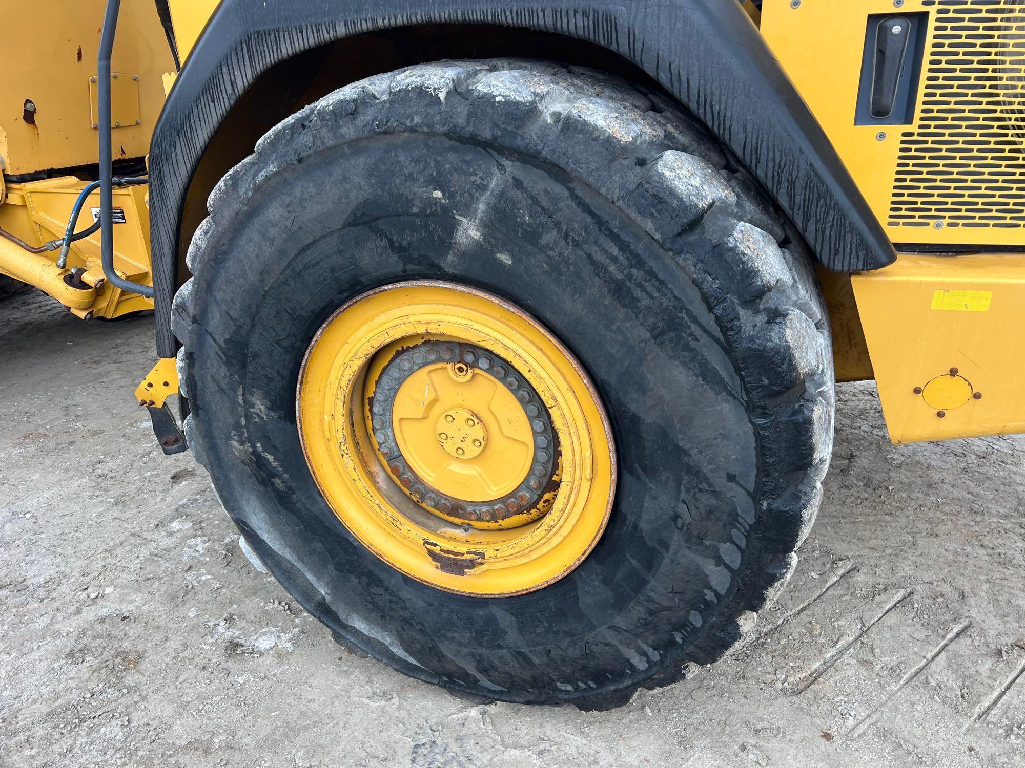 2013 JOHN DEERE 410E ARTICULATED HAUL TRUCK SN:1DW410ETLDE654828 6x6, powered by John Deere diesel