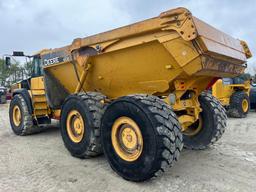 2013 JOHN DEERE 410E ARTICULATED HAUL TRUCK SN:1DW410ETLDE654828 6x6, powered by John Deere diesel