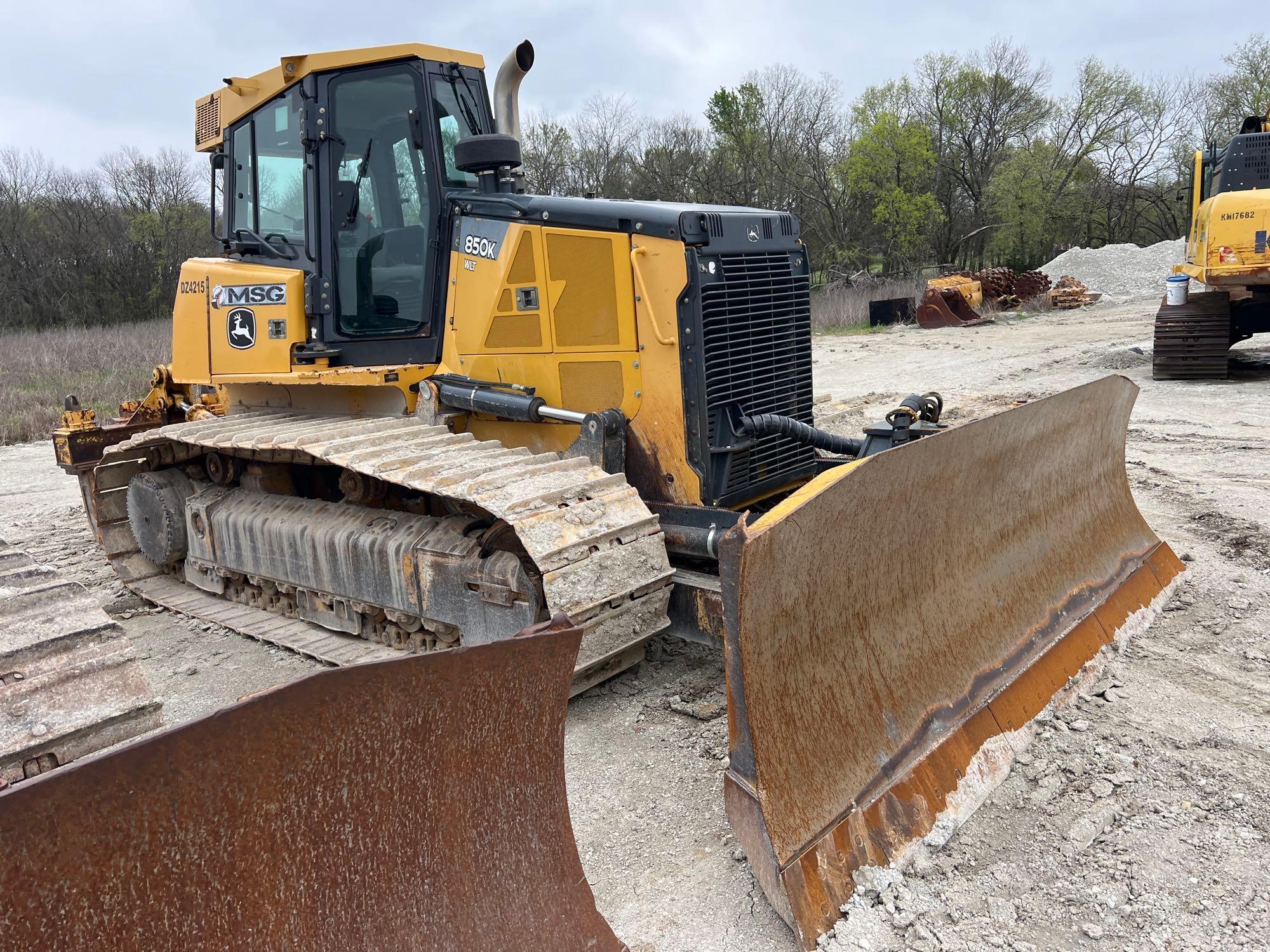 2013 JOHN DEERE 850K WLT CRAWLER TRACTOR SN:1T0850KXPDE254215 powered John Deere Power Tech PSS 6068