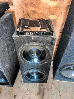 PB SOUND SPEAKER WITH AMPLIFIER SUPPORT EQUIPMENT