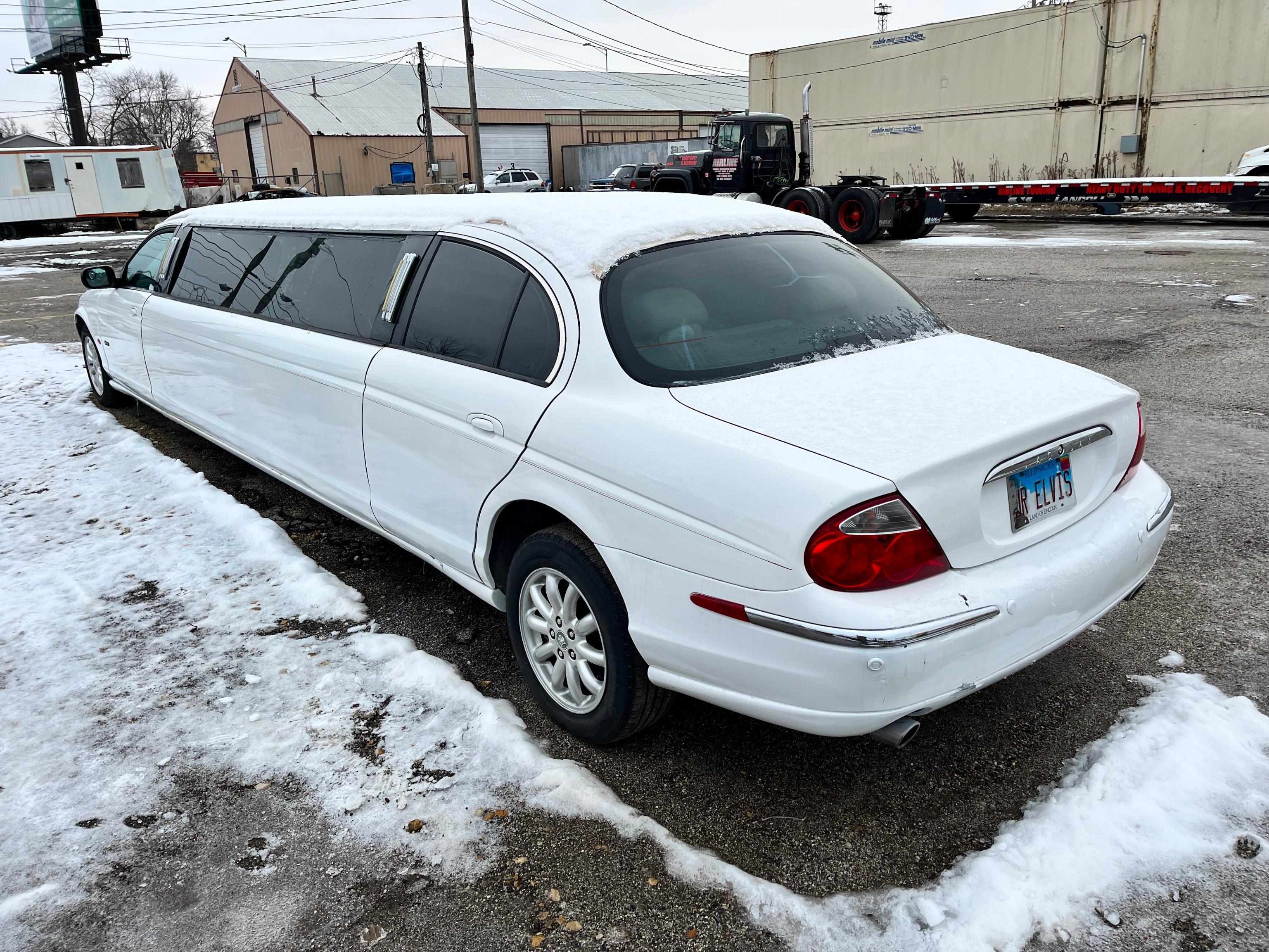 2001 JAGUAR S TYPE LIMOUSINE VN:SAJDA01PX1GL92067 powered by V8 gas engine, equipped with automatic