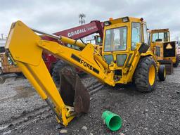 FORD 555B TRACTOR LOADER BACKHOE SN:C766206 powered by Ford diesel engine, equipped with EROPS, GP