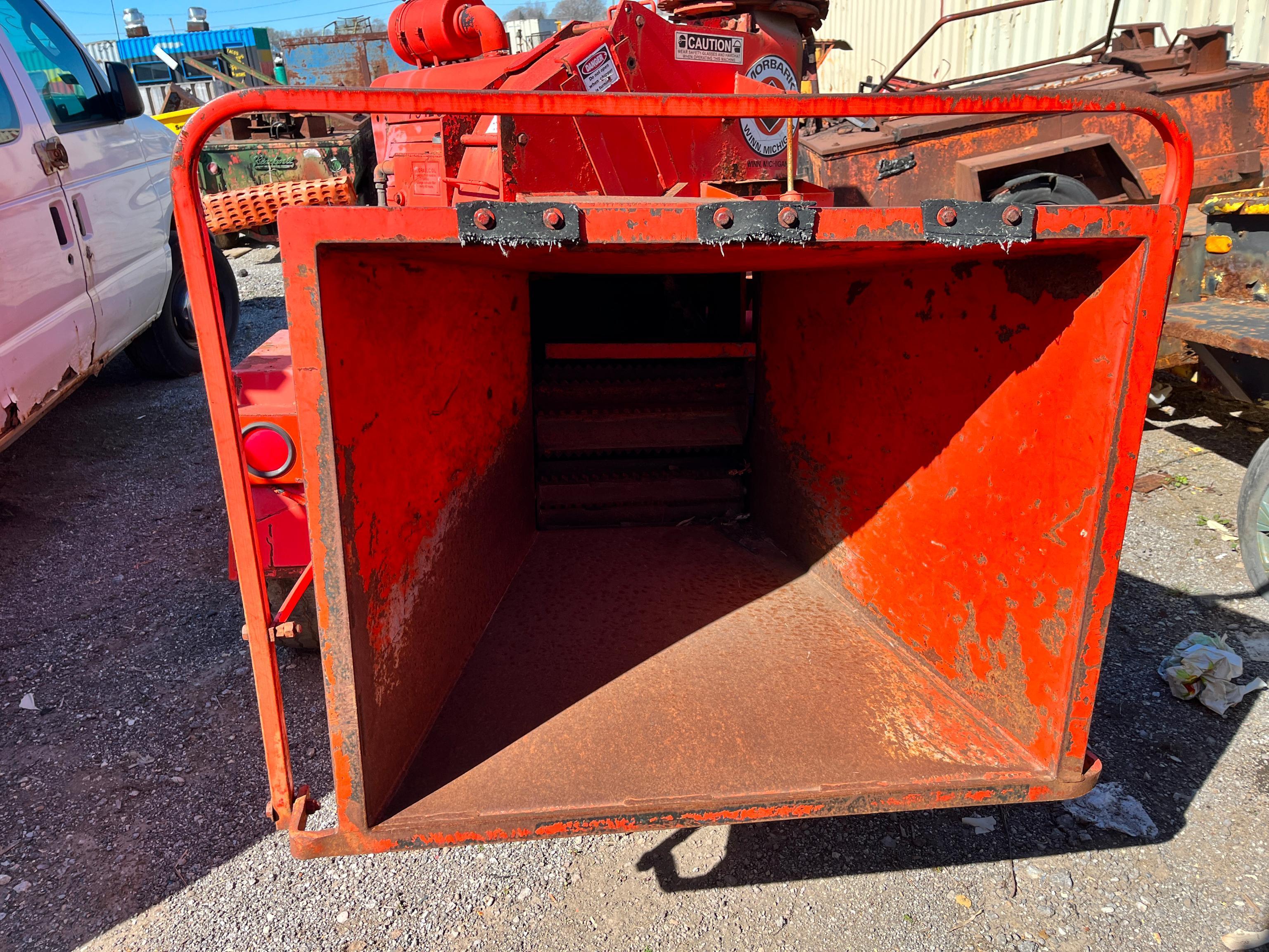 MORBARK WOOD CHIPPER FORD 4 CYLINDER GAS ENGINE, MANUAL PTO. Does not run.