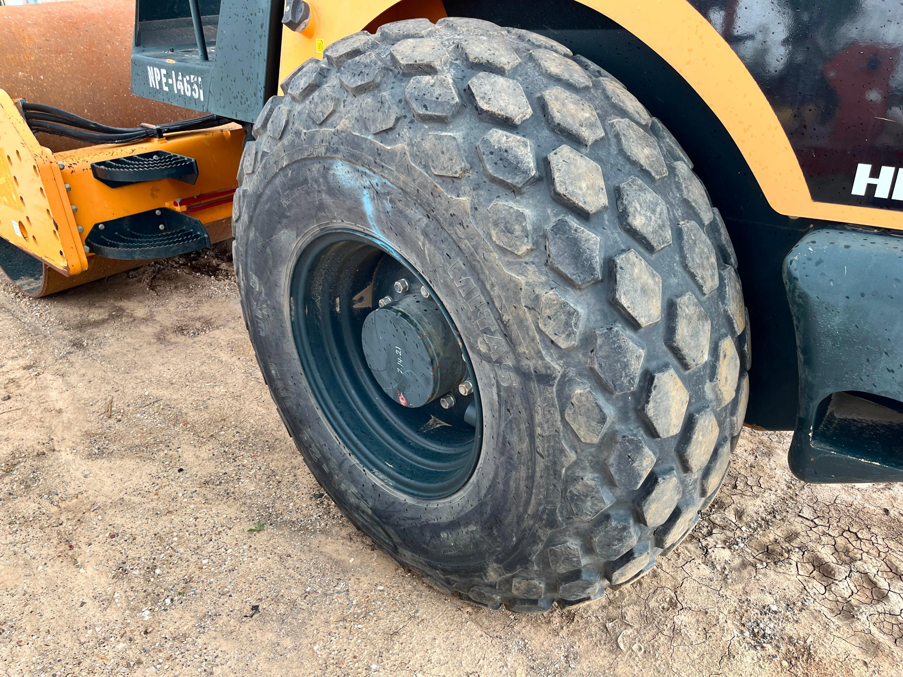 2021...HYUNDAI HR120C-9 VIBRATORY ROLLER SN:26012411E120604 powered by Deutz diesel engine, equipped